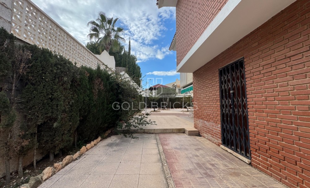 Resale · Villa · Orihuela Costa · La Zenia