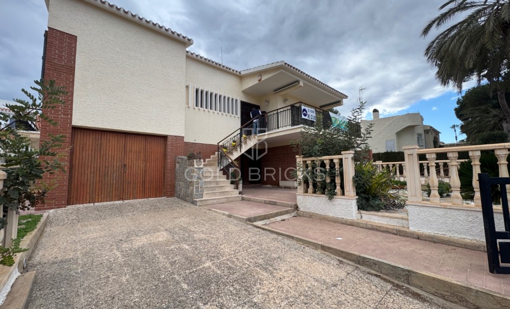 Resale · Villa · Orihuela Costa · La Zenia