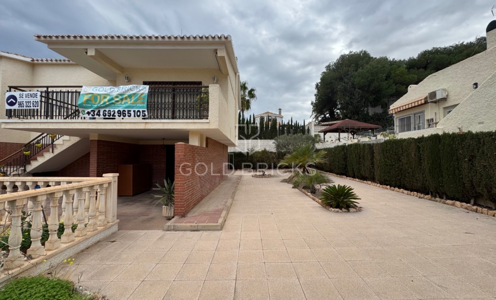 Resale · Villa · Orihuela Costa · La Zenia