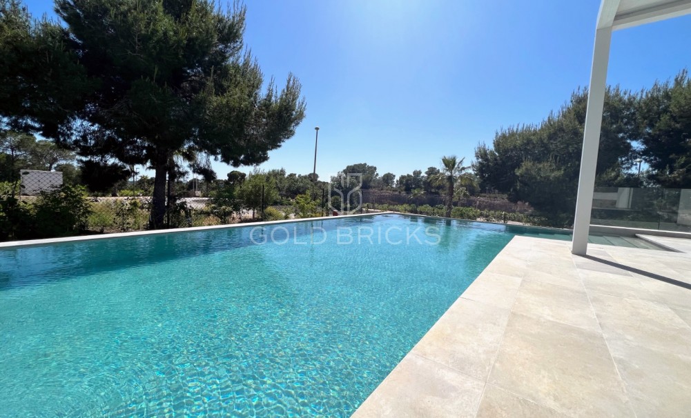 Wederverkoop · Vrijstaande villa · Las Colinas Golf Resort