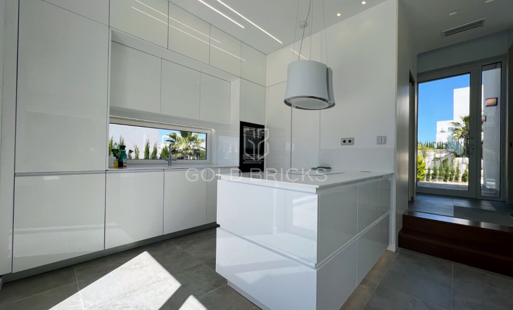 Wederverkoop · Vrijstaande villa · Las Colinas Golf Resort