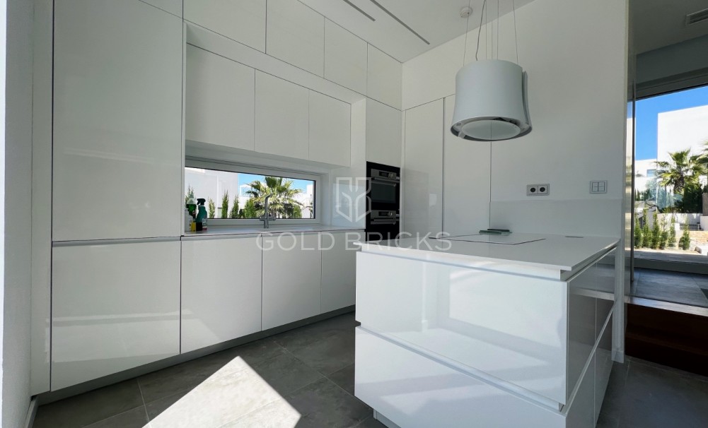 Wederverkoop · Vrijstaande villa · Las Colinas Golf Resort