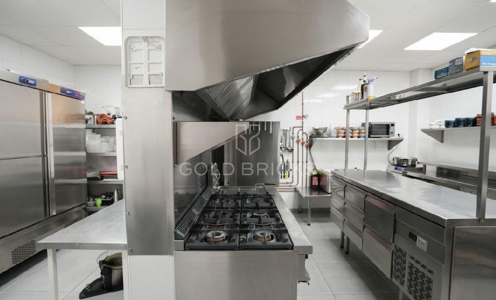 Sale · Commercial · Benijofar · Centro