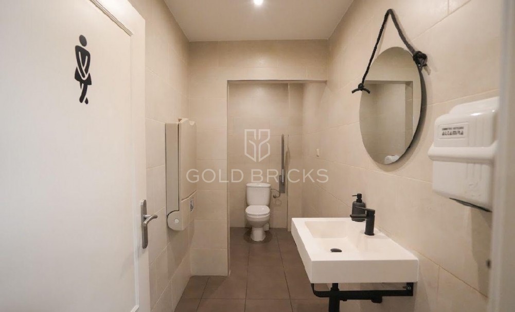 Sale · Commercial · Benijofar · Centro