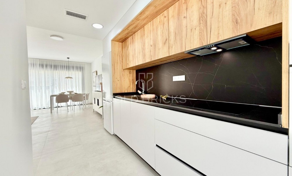 New Build · Town House · Cox · San Fernando