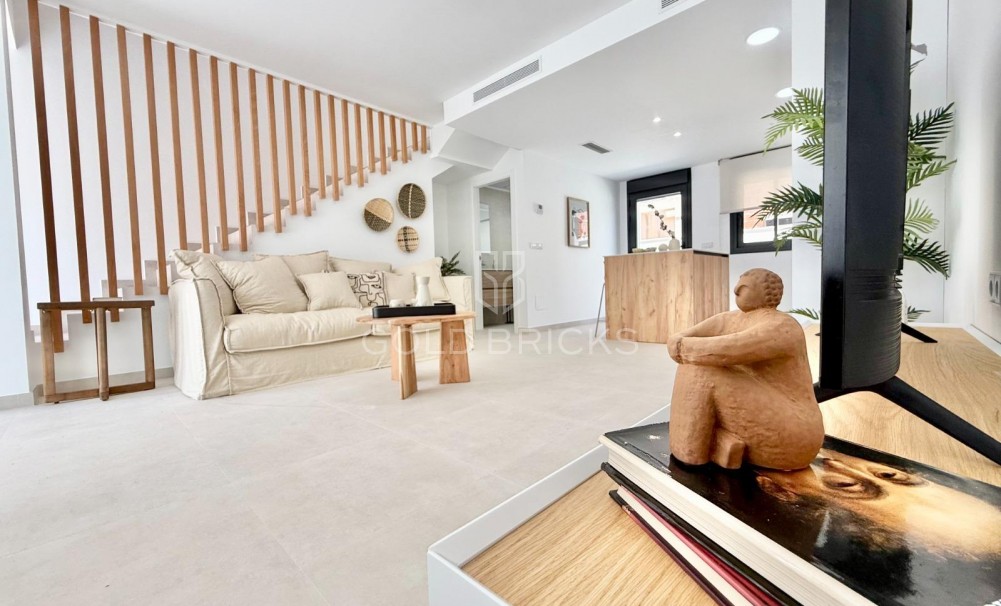 New Build · Town House · Cox · San Fernando