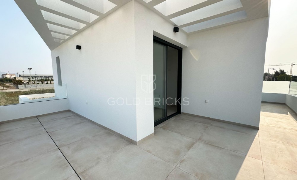 New Build · Villa · Dolores · polideportivo