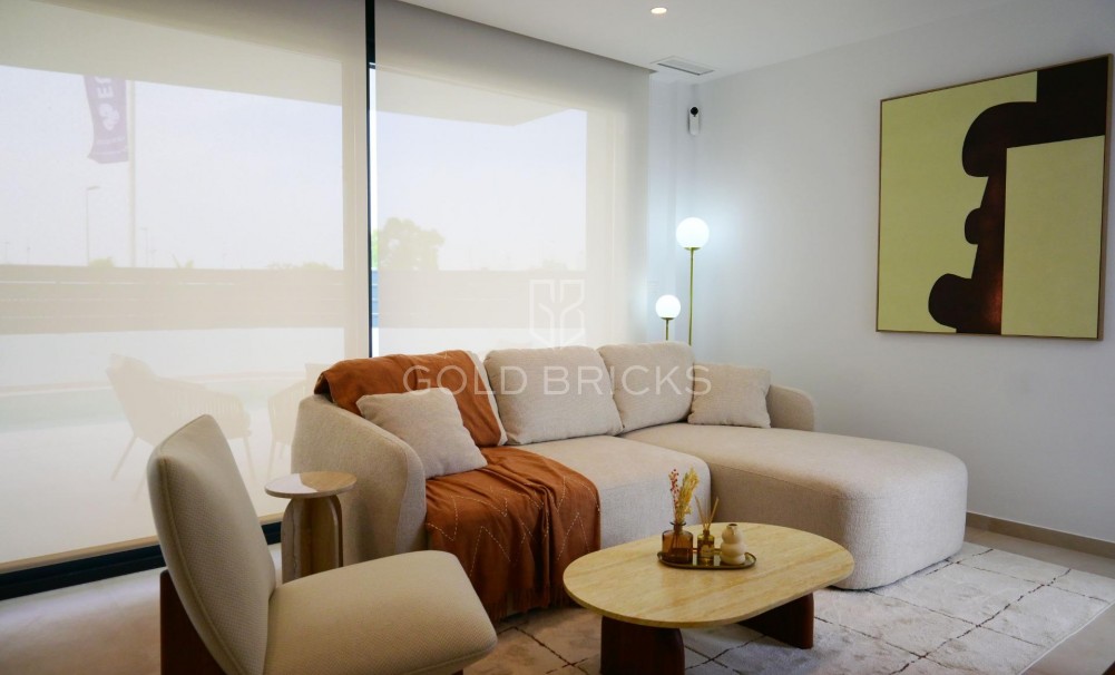 New Build · Villa · Dolores · polideportivo