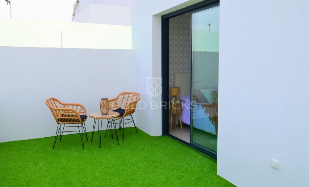 New Build · Villa · Dolores · polideportivo