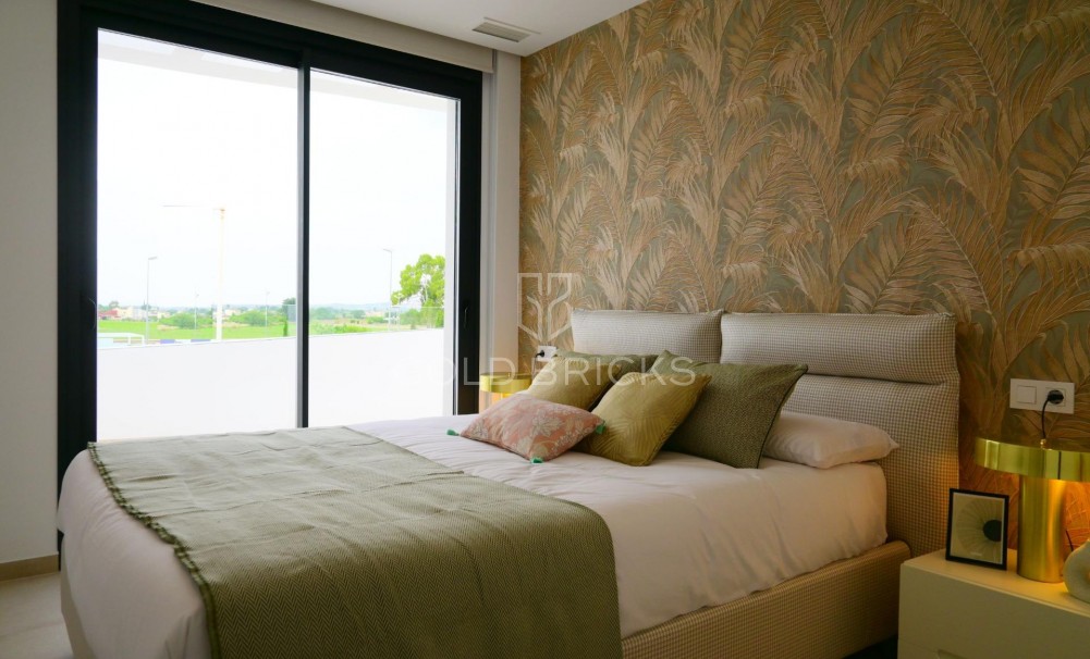 New Build · Villa · Dolores · polideportivo