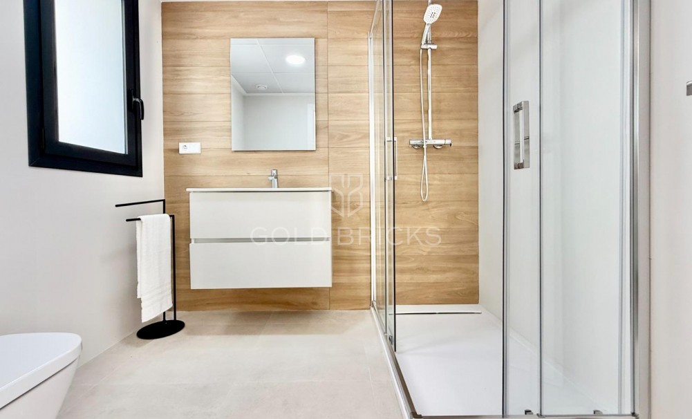 New Build · Town House · Cox · San Fernando