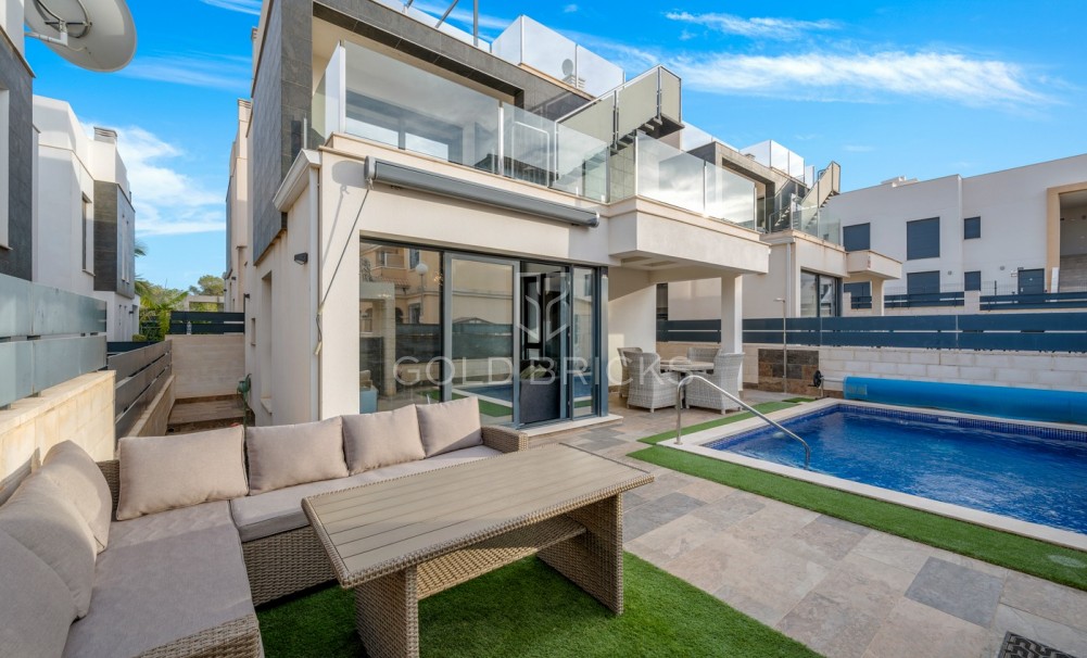 Sale · Villa · Orihuela Costa