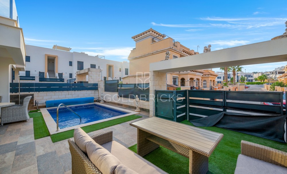 Sale · Villa · Orihuela Costa