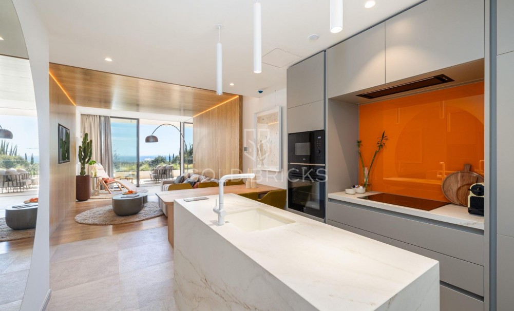 Nowa konstrukcja · Daszek · Fuengirola · Higueron