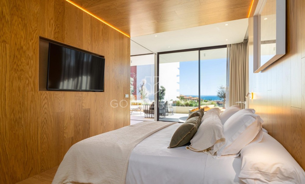 Nowa konstrukcja · Daszek · Fuengirola · Higueron