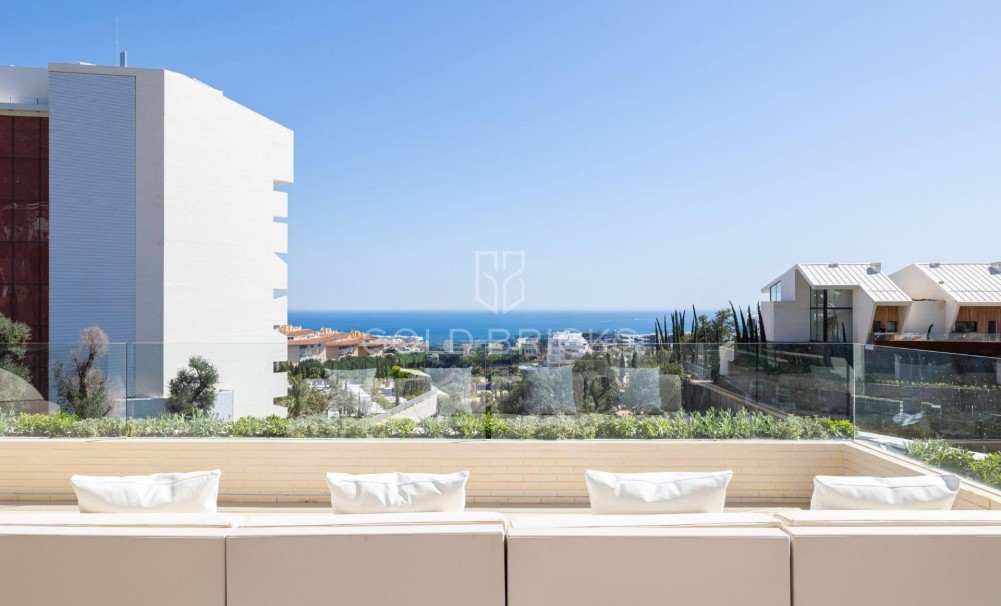 Nowa konstrukcja · Daszek · Fuengirola · Higueron