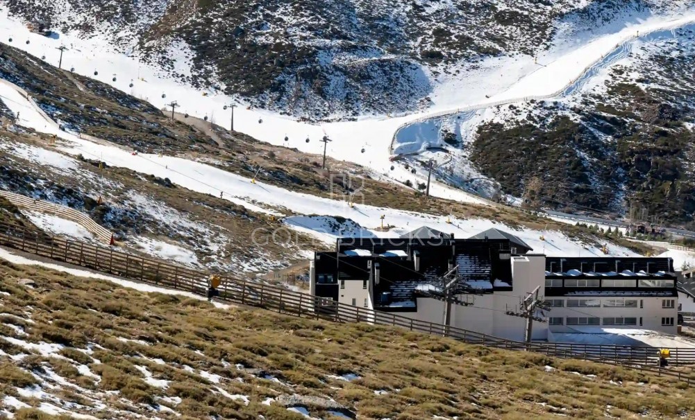 Nowa konstrukcja · Daszek · Monachil · Sierra Nevada Ski