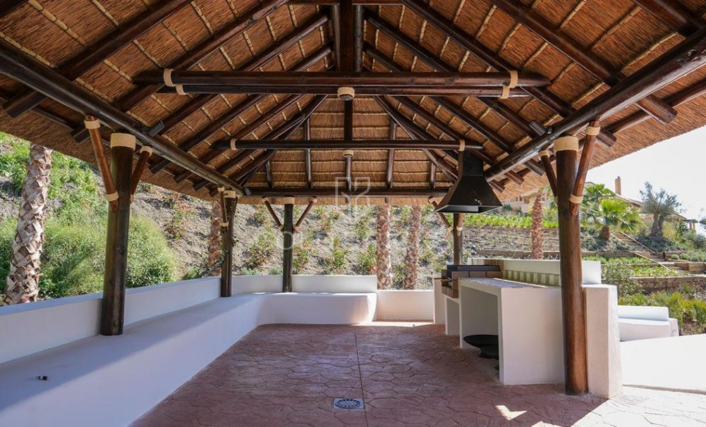 Nowa konstrukcja · Daszek · Marbella · Nueva Andalucia