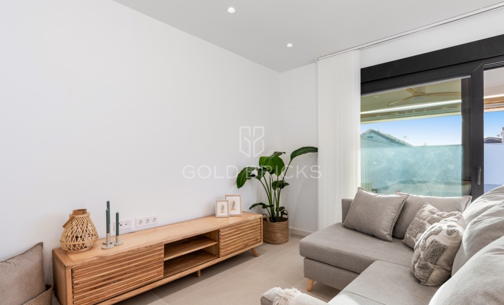 Resale · Villa · Torrevieja · El chaparral