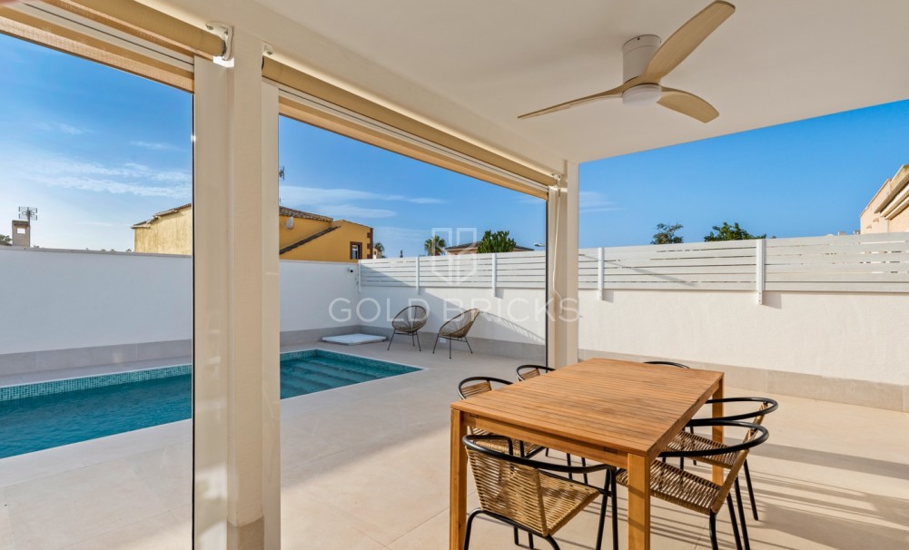 Resale · Villa · Torrevieja · El chaparral