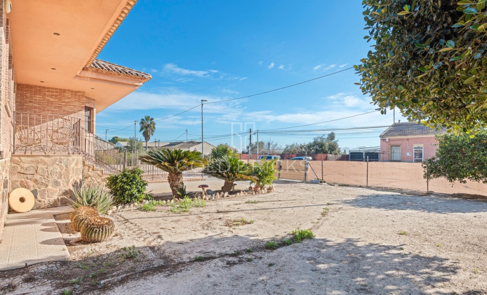 Wederverkoop · Landgoed · Beniel · Carretera de Beniel