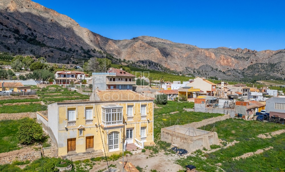 Sale · Country estate · Orihuela