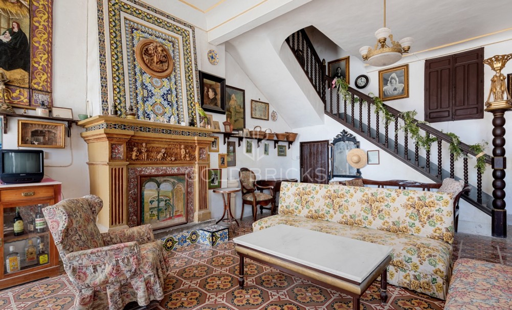 Sale · Country estate · Orihuela