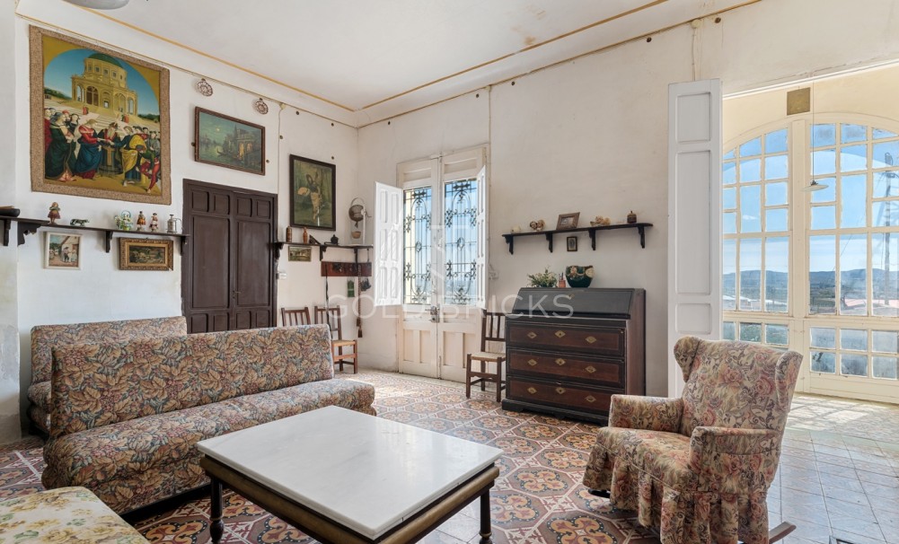 Sale · Country estate · Orihuela