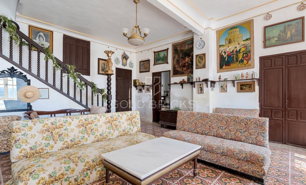 Sale · Country estate · Orihuela