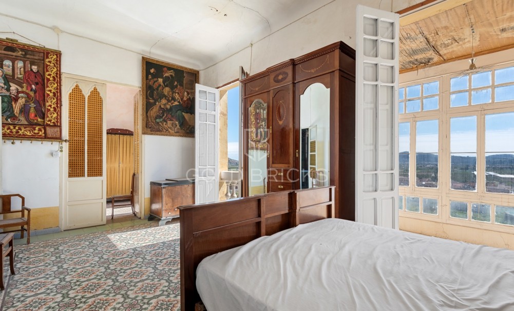 Sale · Country estate · Orihuela