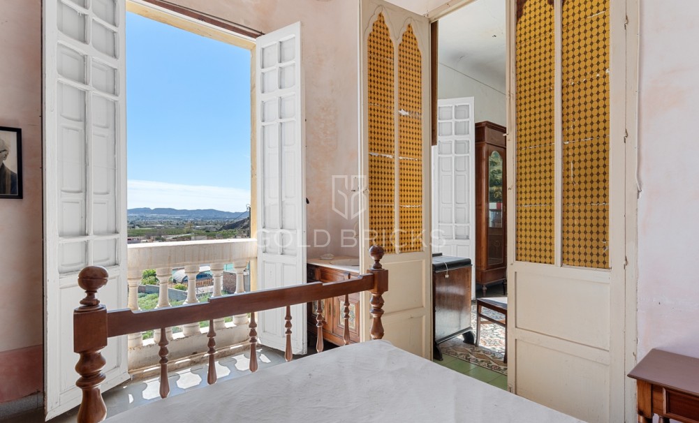 Sale · Country estate · Orihuela