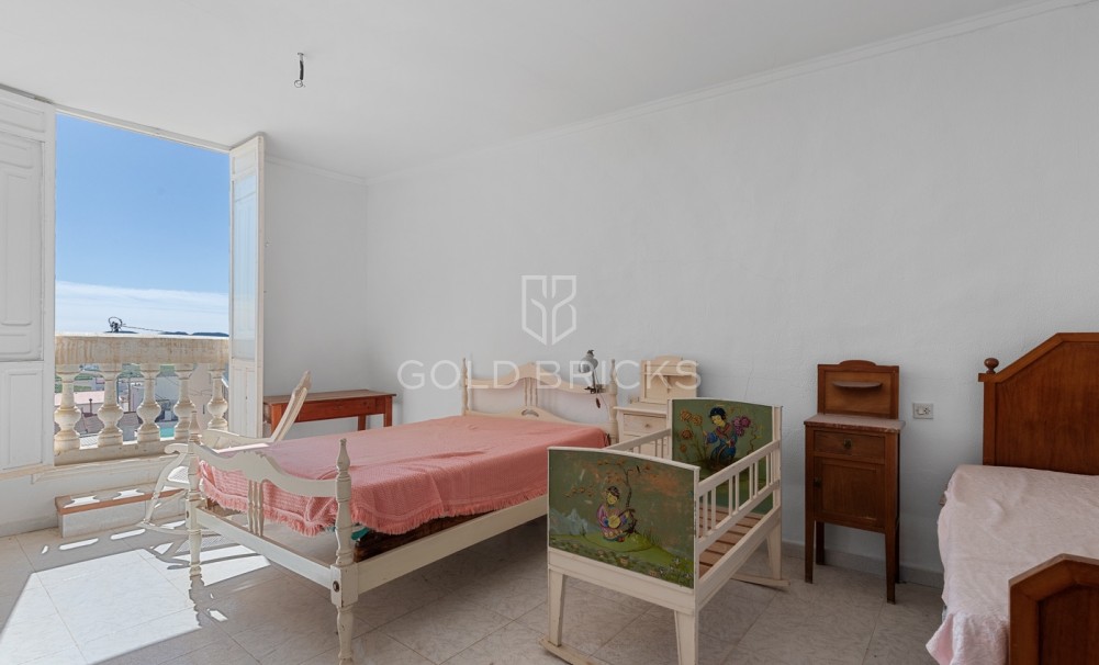 Sale · Country estate · Orihuela