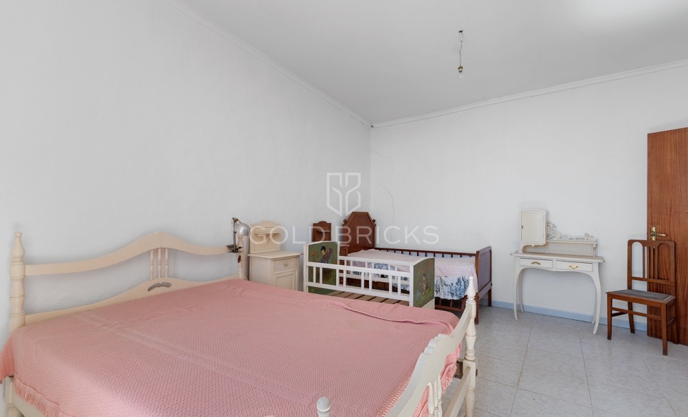 Sale · Country estate · Orihuela