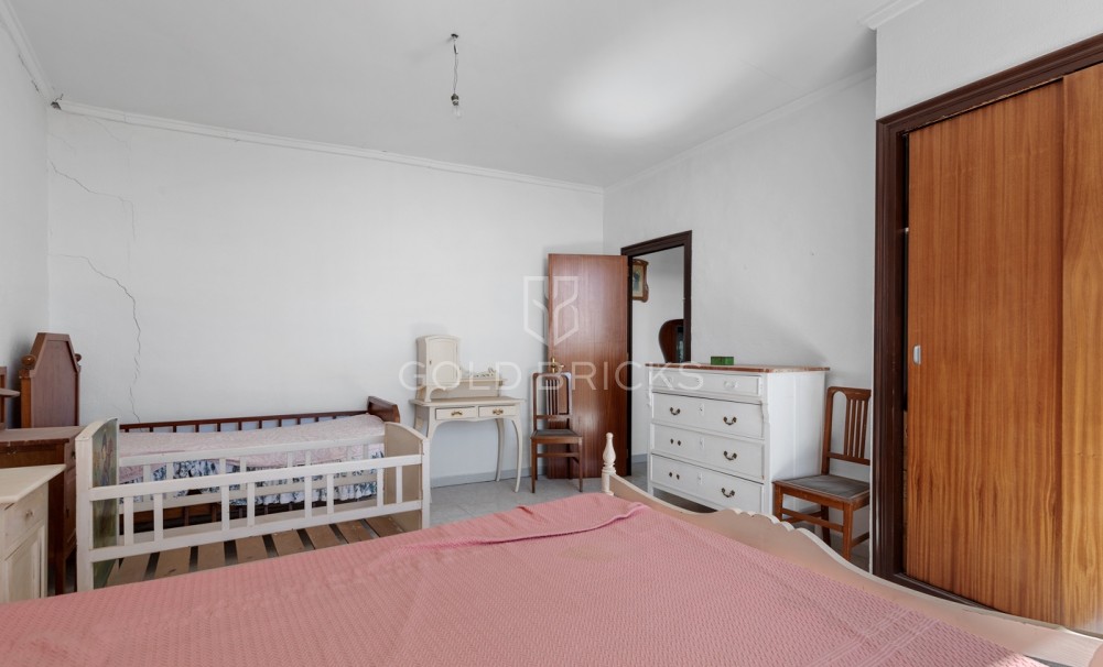 Sale · Country estate · Orihuela