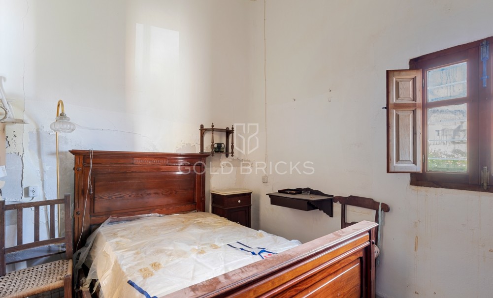 Sale · Country estate · Orihuela