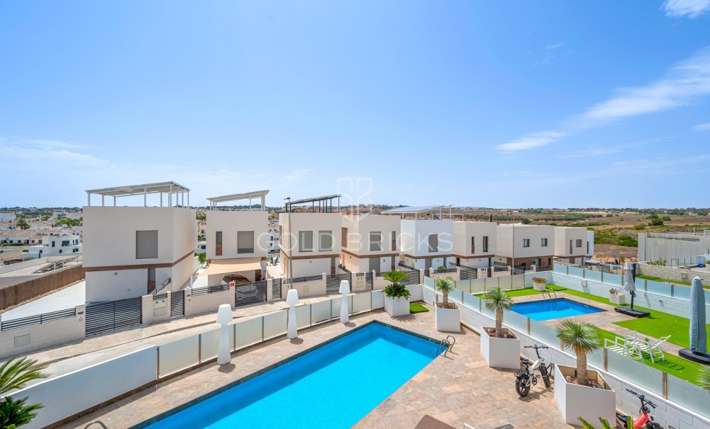 Sale · Villa · Orihuela Costa · Villamartín