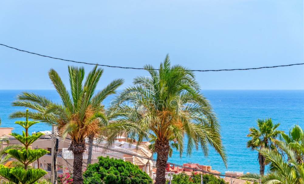 Återförsäljning · Villa · Torrevieja