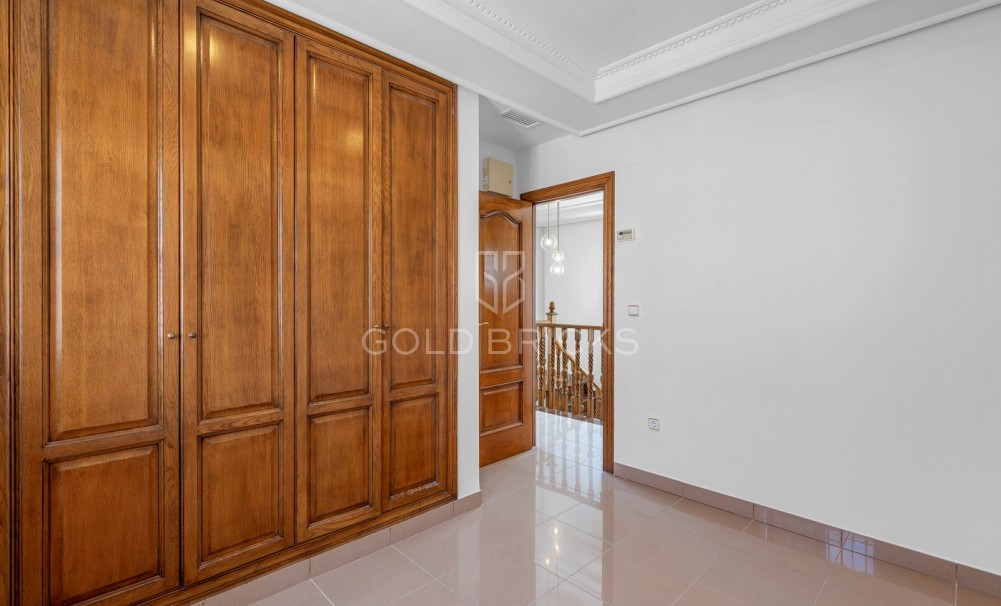 Återförsäljning · Villa · Torrevieja