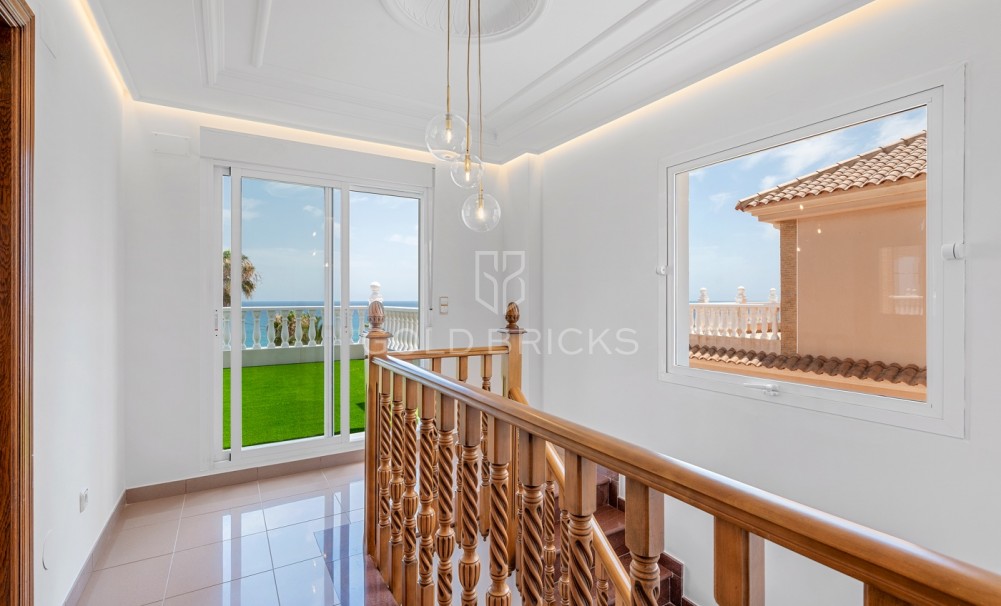 Återförsäljning · Villa · Torrevieja