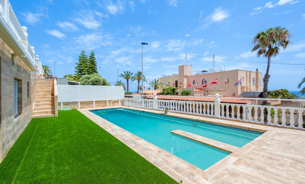 Återförsäljning · Villa · Torrevieja