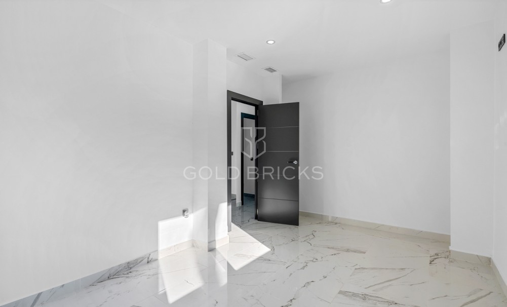 Återförsäljning · Villa · Campoamor