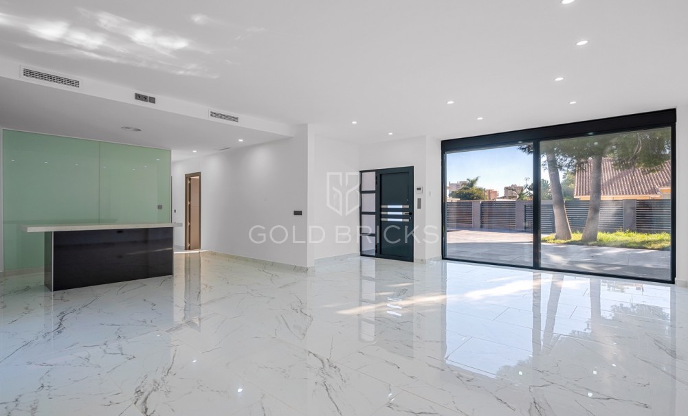 Återförsäljning · Villa · Campoamor