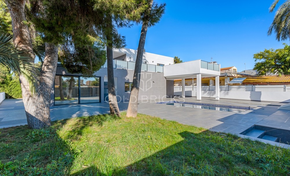 Återförsäljning · Villa · Campoamor