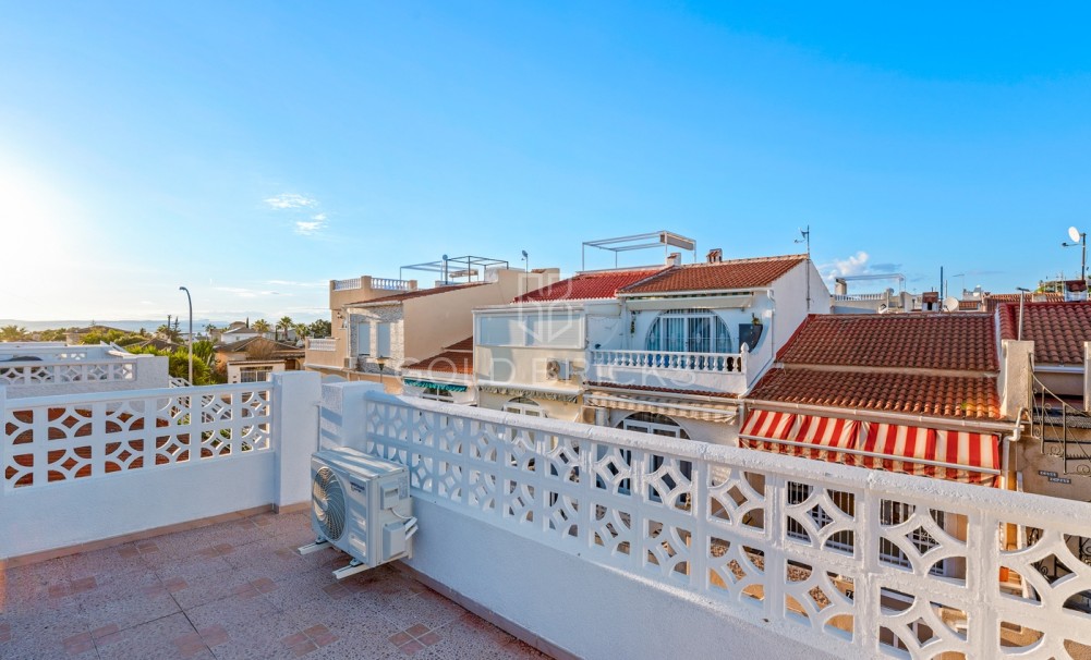 Sale · Adosado · Torrevieja · El chaparral