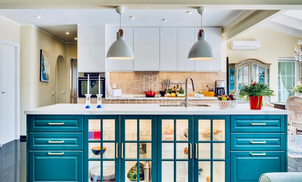 Återförsäljning · VILLOR · Moraira · Benimeit