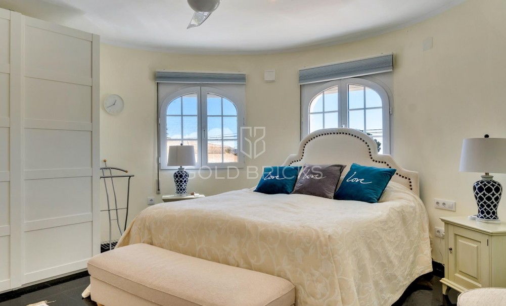 Återförsäljning · VILLOR · Moraira · Benimeit