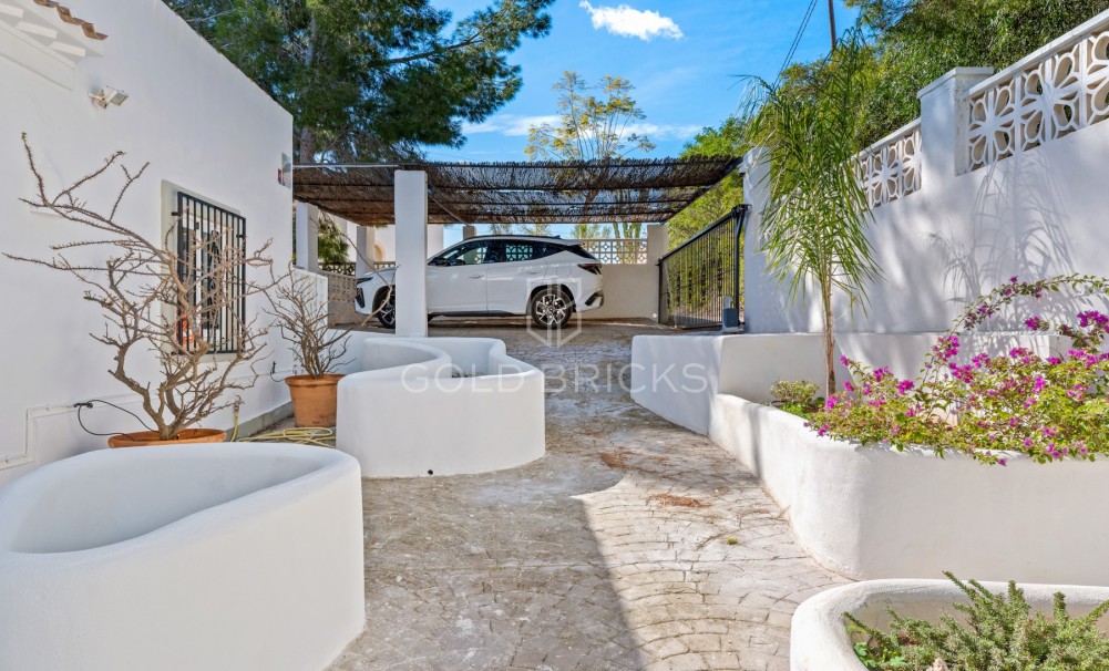 Sale · Luxury Villa · Altea