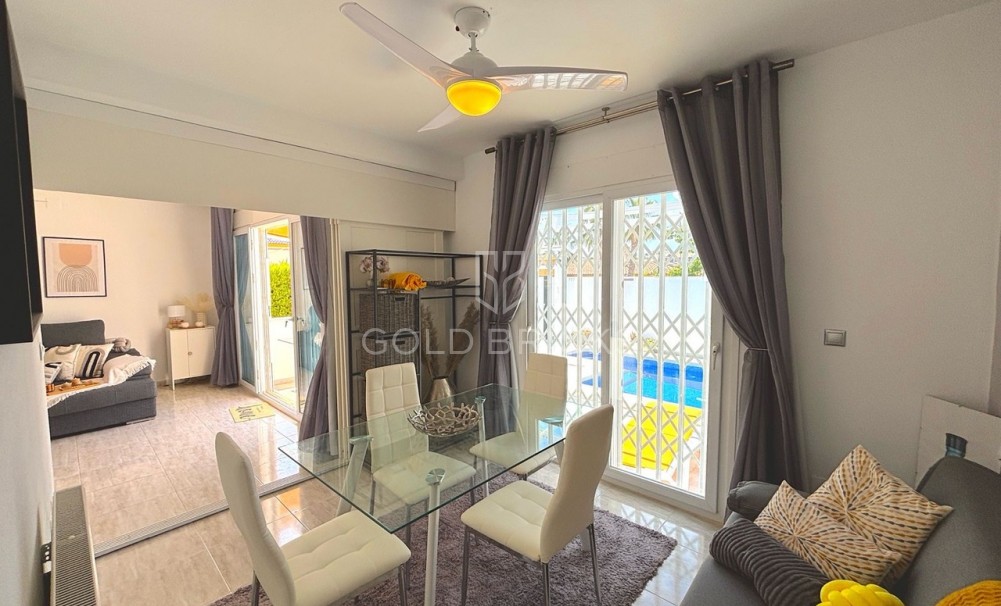 Återförsäljning · Villa · Villamartin, Orihuela Costa