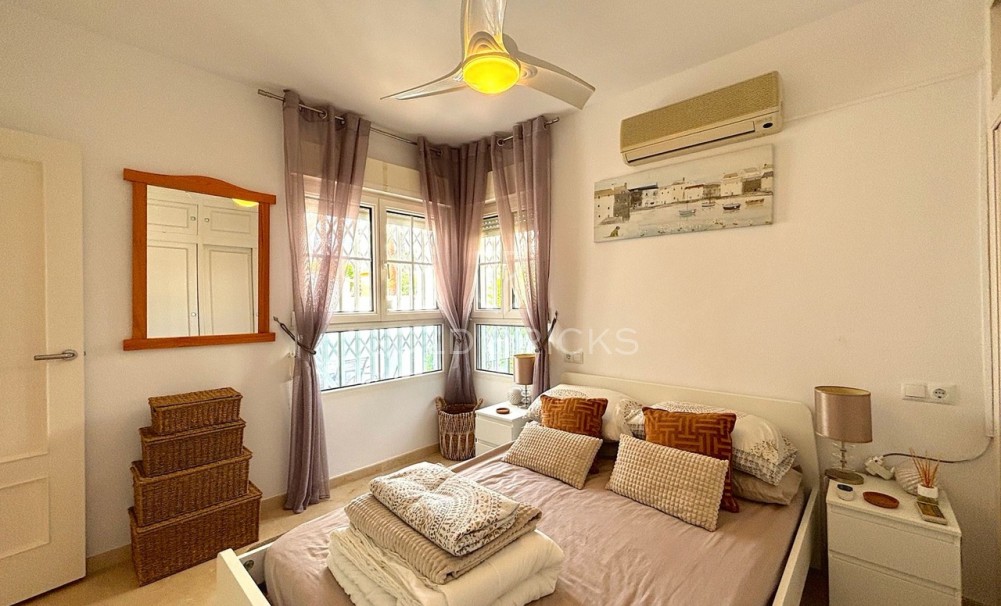 Återförsäljning · Villa · Villamartin, Orihuela Costa