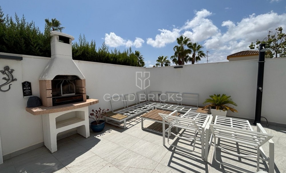 Återförsäljning · Villa · Villamartin, Orihuela Costa